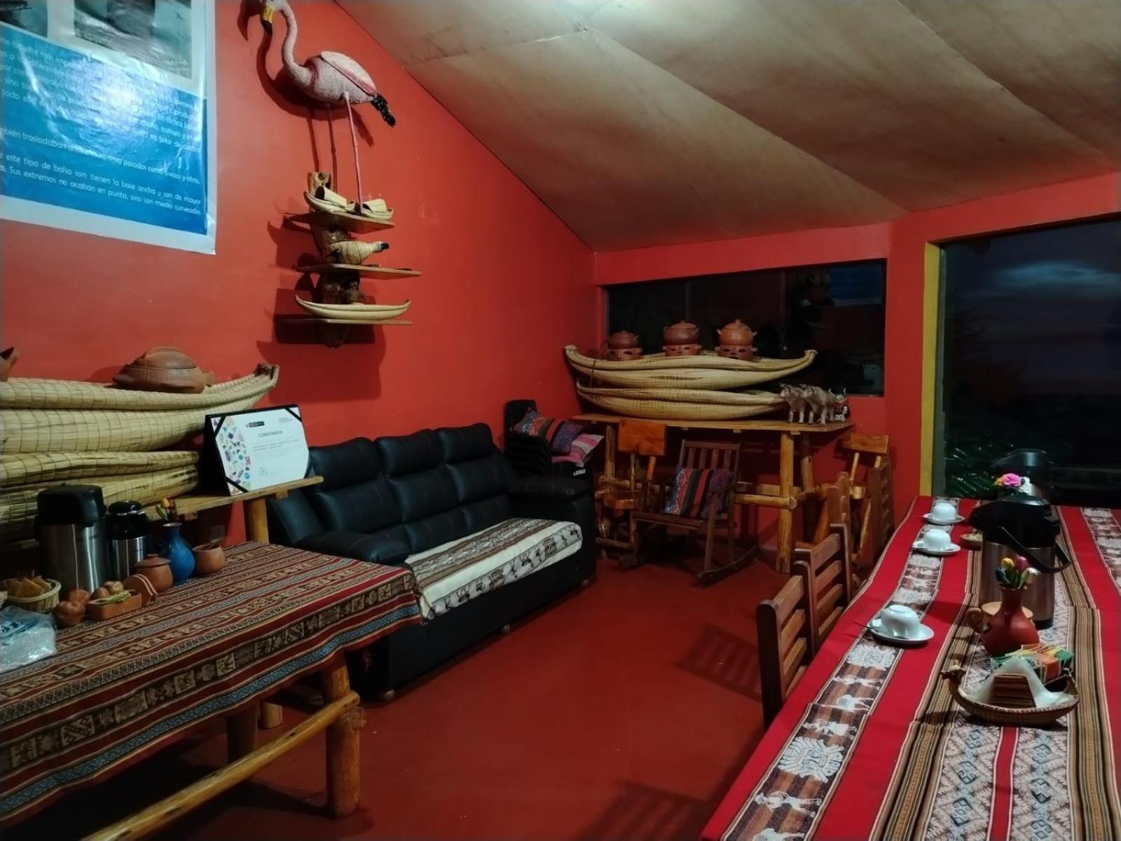Luquina Utama Lodge ภายนอก รูปภาพ